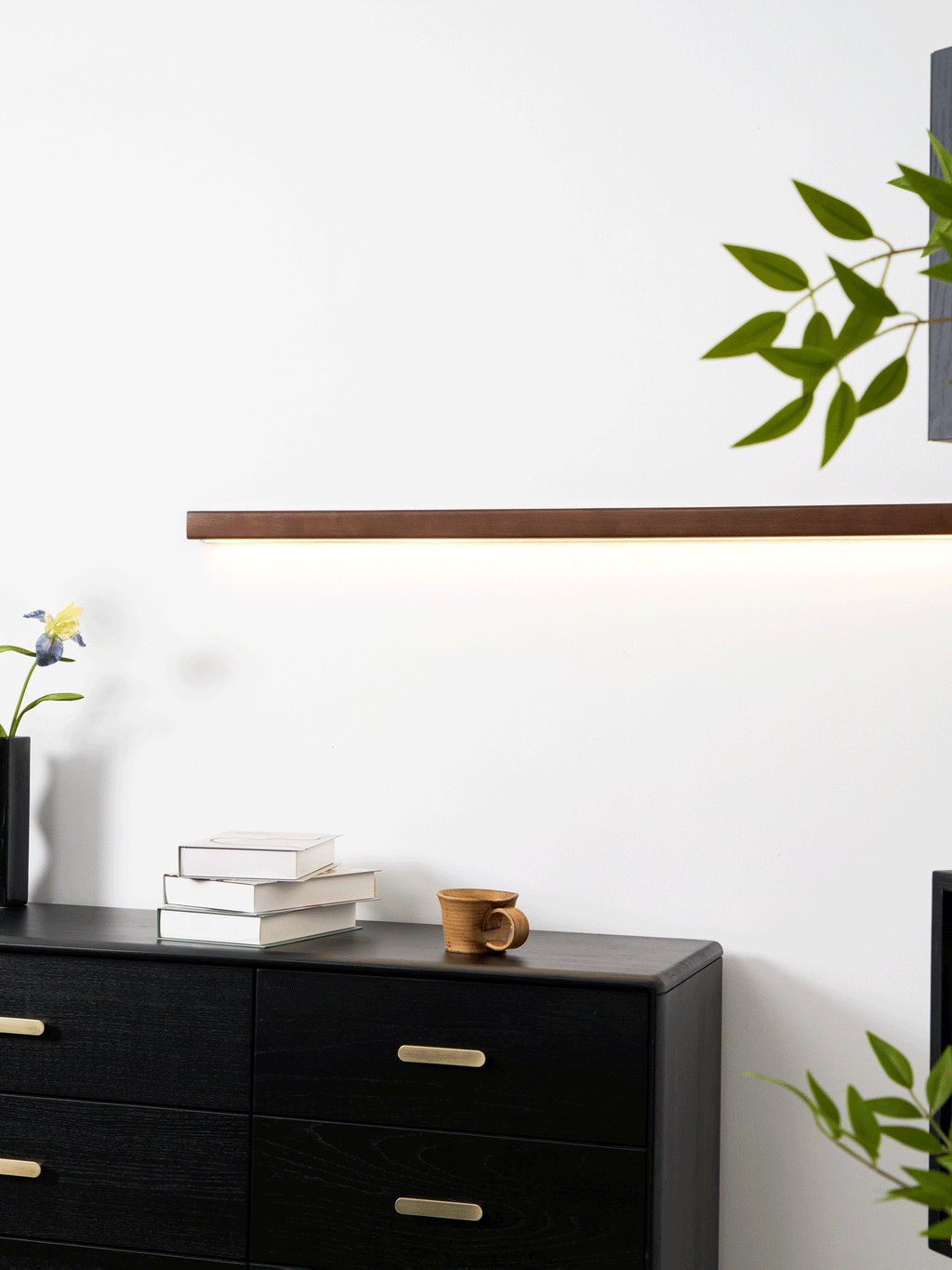 Lustra Applique Murale Linéaire Bois et LED Design Minimaliste